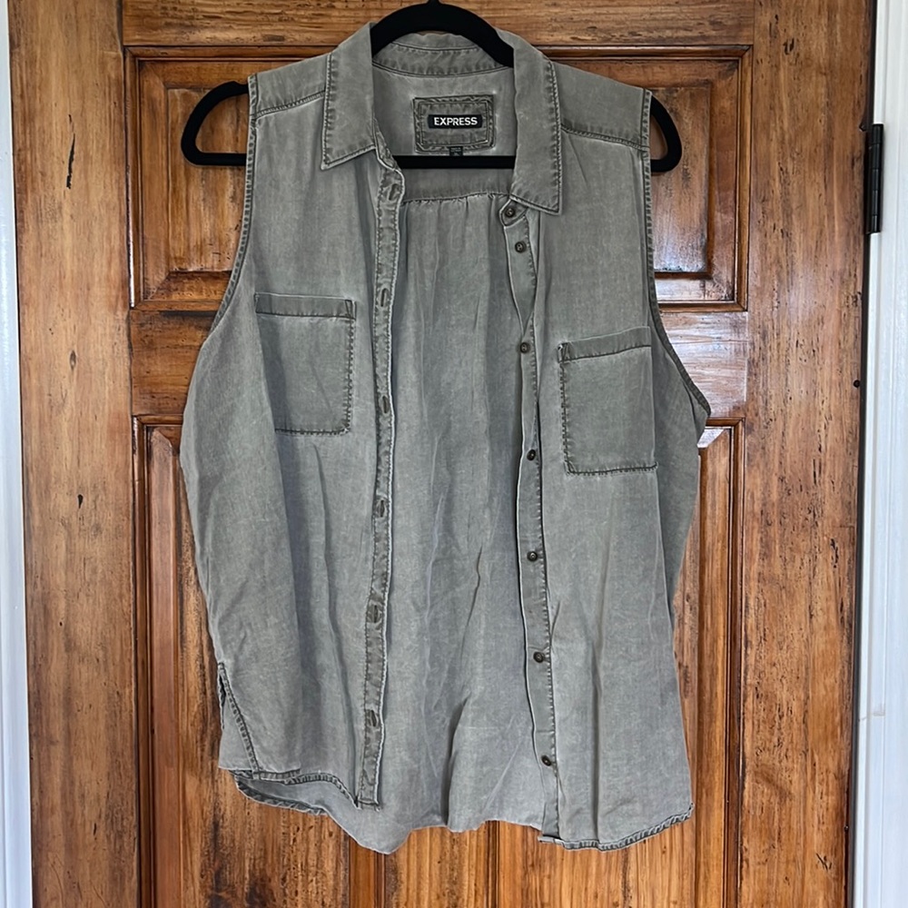 Express military green button down sleeveless tank sz XL